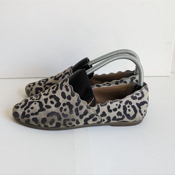 Lucky Brand Cloeey Leopard Leather Slip On Scalloped Flats Women's Size 7 - Picture 2 of 7